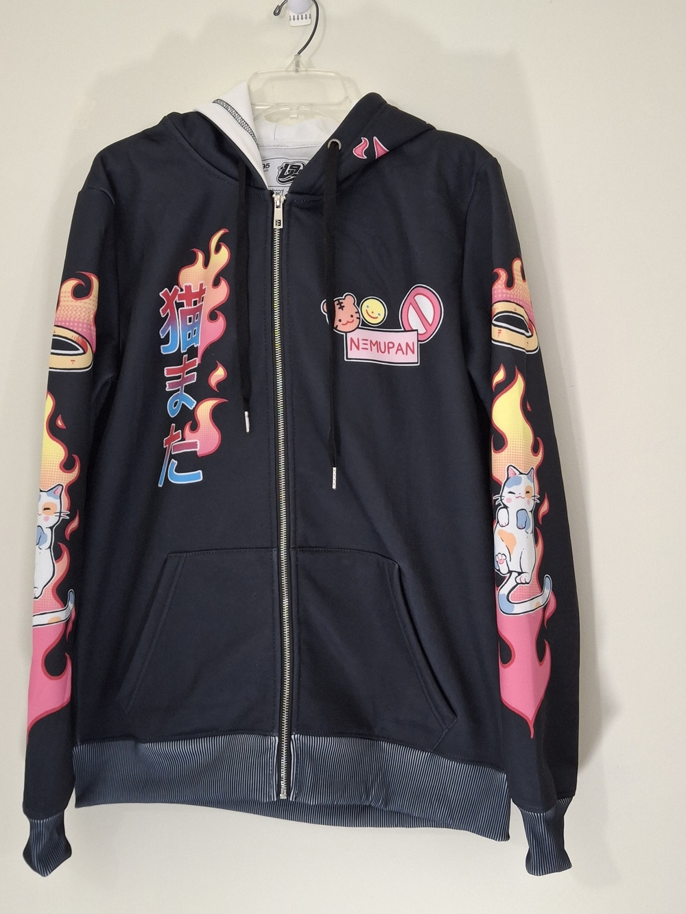 Vapor95 Nekomata Zip Up Hoodie in black, Size Medium